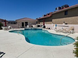 2095 Mesquite Ave in Lake Havasu City, AZ - Building Photo