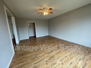 155 Hardie Rd in Kelowna, BC - Building Photo - Building Photo