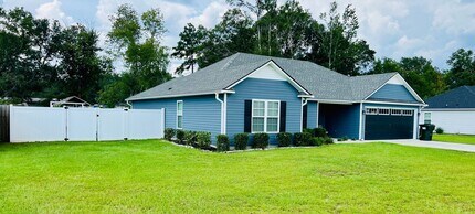 4582 Quarterman Estates Dr in Valdosta, GA - Building Photo - Building Photo