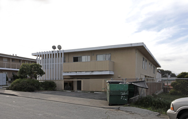 1278 La Jolla Ave in Seaside, CA - Foto de edificio - Building Photo