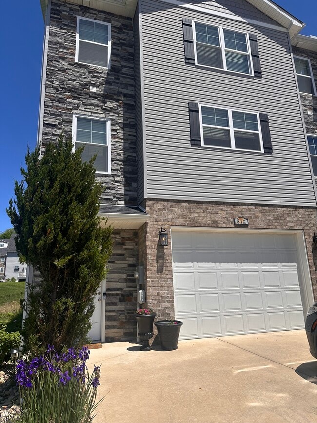 property at 512 Solomon Rd