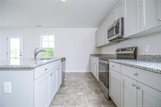 5906 Gator Wy in Hope Mills, NC - Building Photo - Building Photo