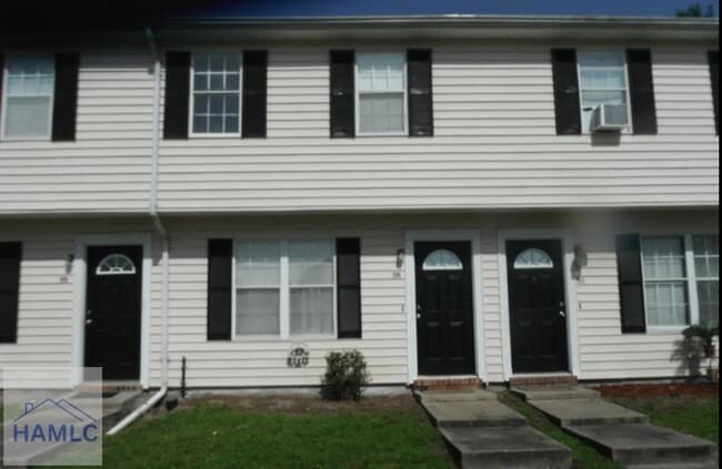property at 1100-1B Pineland Ave