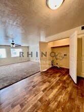 6941 Village River Ln in Midvale, UT - Foto de edificio - Building Photo