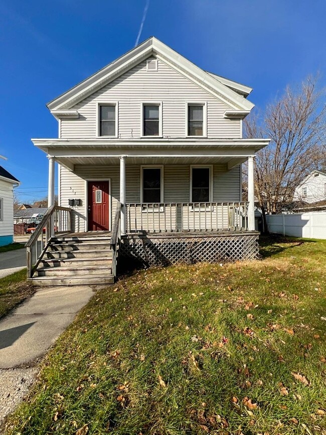 property at 517 N Ashland Ave