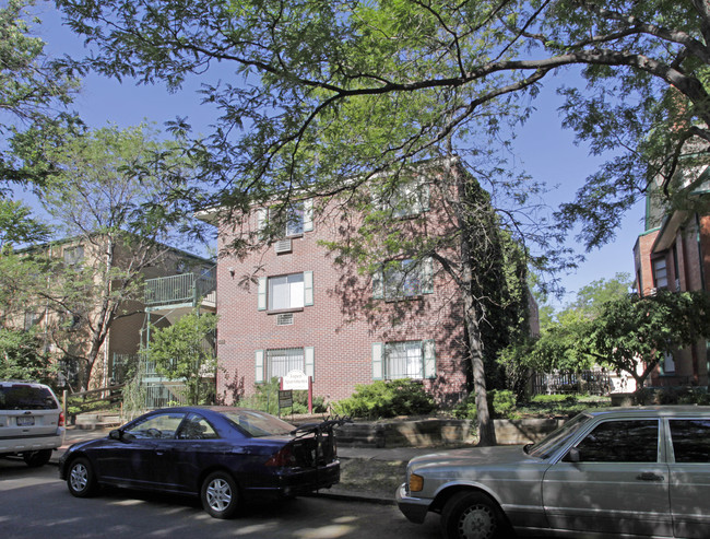 Aspen Apartments in Denver, CO - Building Photo - Building Photo