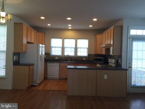 13312 Tivoli Fountain Ct in Germantown, MD - Building Photo - Building Photo