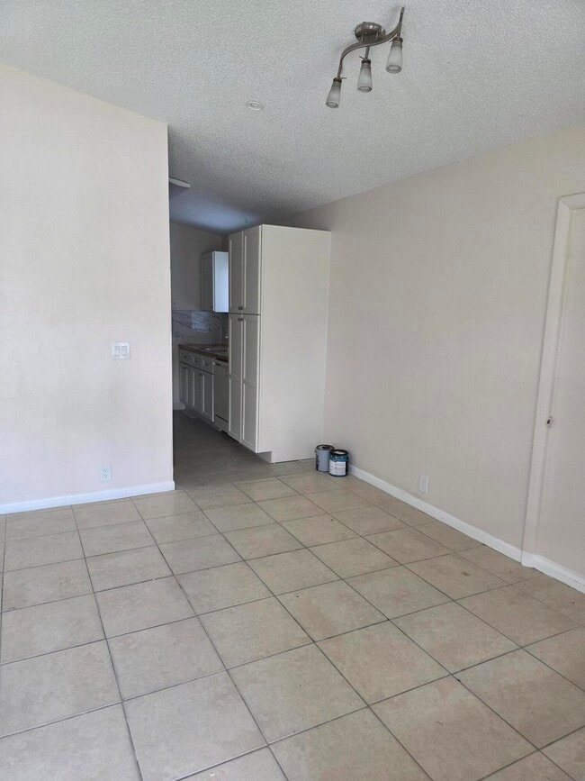 112 SE 9th Ave in Boynton Beach, FL - Building Photo - Building Photo