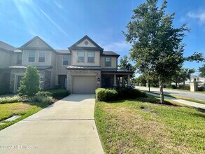 7000 Butterfly Ct in Jacksonville, FL - Building Photo - Building Photo