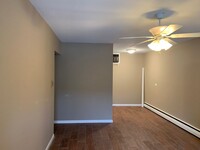 605 N Wolf Rd photo'