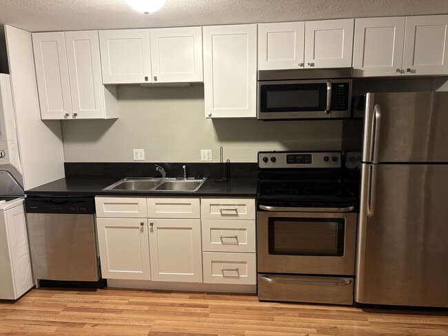1302 S Coffman St, Unit B