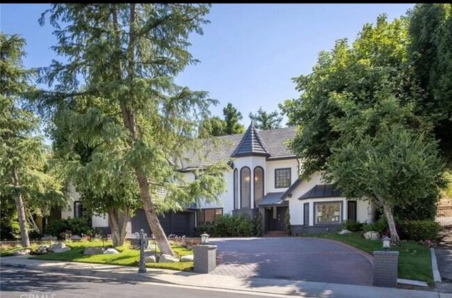 property at 4637 Westchester Dr
