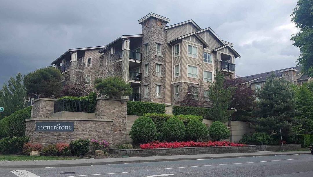 5655 210A St in Langley, BC - Building Photo