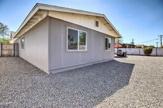 820 W 9th St in Tempe, AZ - Foto de edificio - Building Photo
