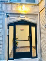 6034 N Fairfield Ave, Unit 1F in Chicago, IL - Building Photo