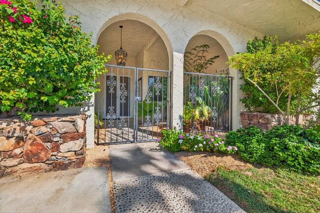 1570 S La Verne Way in Palm Springs, CA - Building Photo - Building Photo