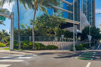 Waiea in Honolulu, HI - Foto de edificio - Building Photo