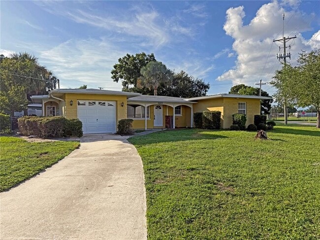 4605 S Grady Ave in Tampa, FL - Building Photo - Building Photo
