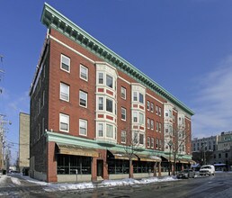 Water Street Apartments in Milwaukee, WI - Building Photo - Building Photo