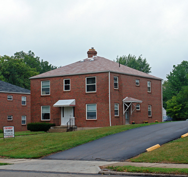 1566 E High St in Springfield, OH - Building Photo