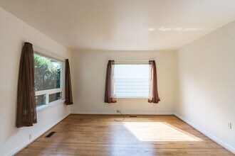 8341 26th Ave NW in Seattle, WA - Building Photo - Building Photo