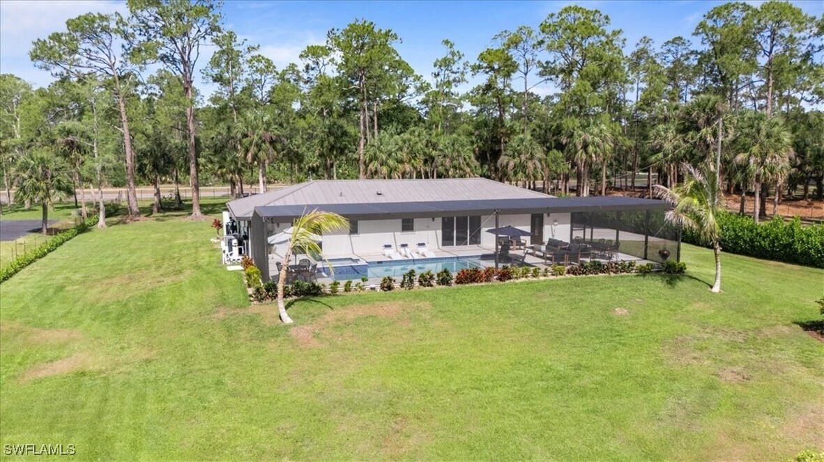 1440 8th St NE in Naples, FL - Foto de edificio