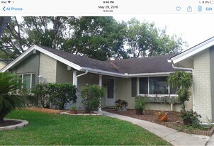 12515 Coffee Hill Row in Hudson, FL - Building Photo