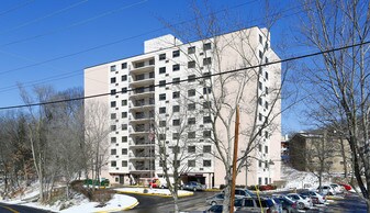 Metowers in Pittsburgh, PA - Building Photo