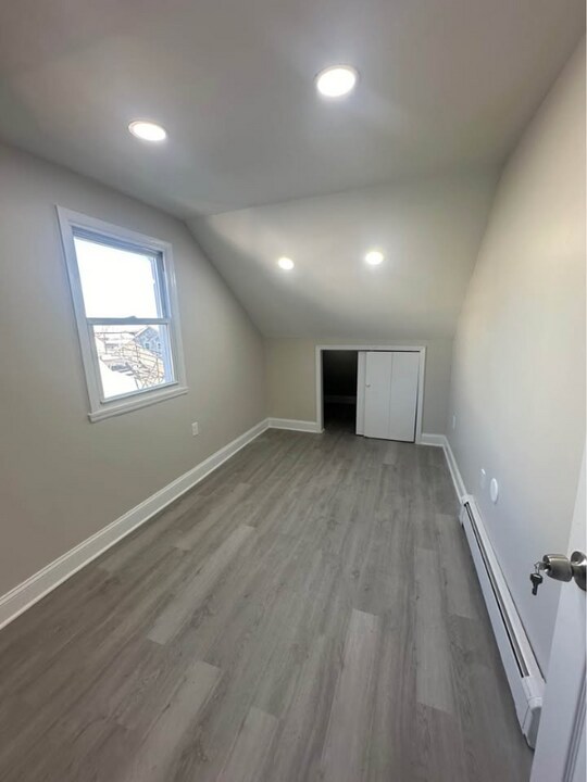 343-345-345 Elmora Ave in Elizabeth, NJ - Building Photo