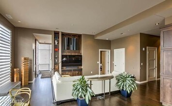 200 S 31st Ave-Unit -Apt 4800 in Omaha, NE - Building Photo - Building Photo