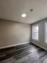 238 Fowler Ave, Unit 3 in Jersey City, NJ - Foto de edificio - Building Photo