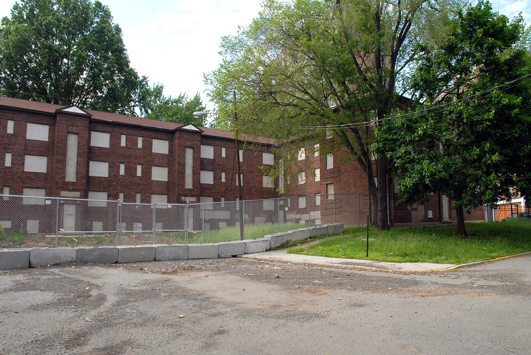 Seth Boyden Court in Newark, NJ - Building Photo