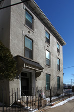 Evers House in Louisville, KY - Foto de edificio - Building Photo