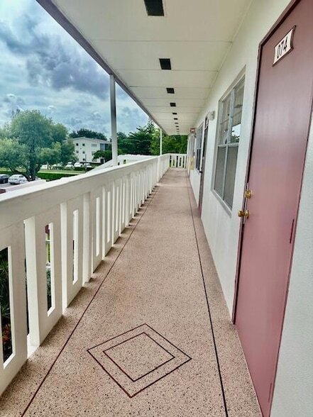 74 Fanshaw B in Boca Raton, FL - Building Photo - Building Photo