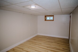 111 Main St in East Millinocket, ME - Building Photo - Building Photo