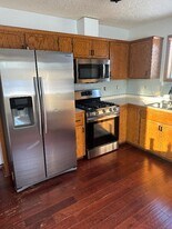 801 Cedar St SW in Isanti, MN - Building Photo