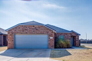 1303 Kingston St in Wolfforth, TX - Building Photo