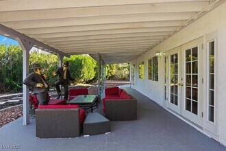 3182 Moonflower Dr in Las Vegas, NV - Building Photo - Building Photo