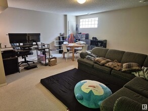 120 Magrath Rd NW in Edmonton, AB - Building Photo - Building Photo