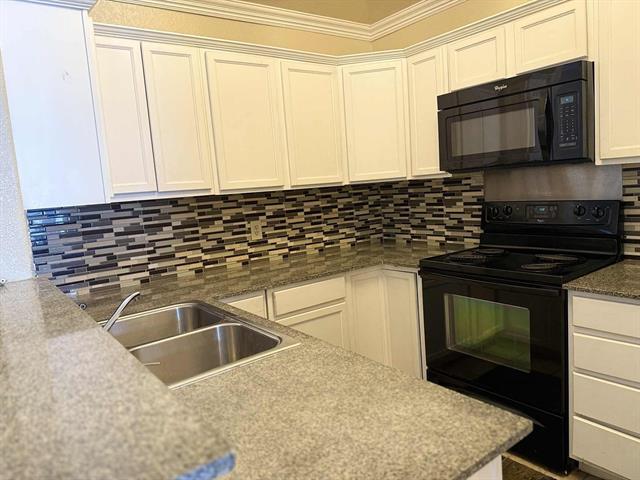 405 Amber Ln in Desoto, TX - Building Photo - Building Photo