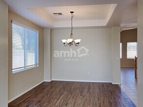6803 S 41st Ln in Phoenix, AZ - Building Photo - Building Photo