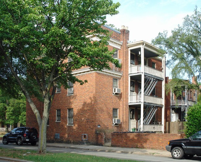 3400 Grove Ave in Richmond, VA - Building Photo - Building Photo