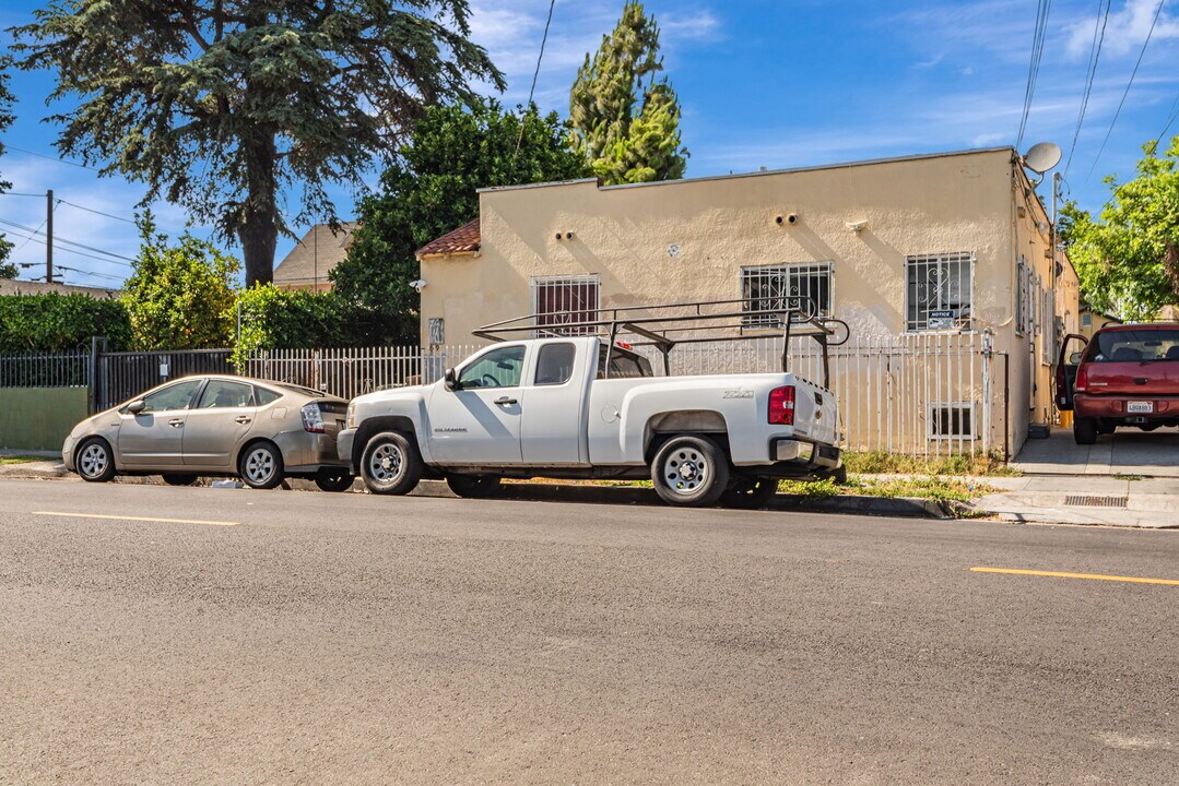 849 W 43rd St in Los Angeles, CA - Foto de edificio