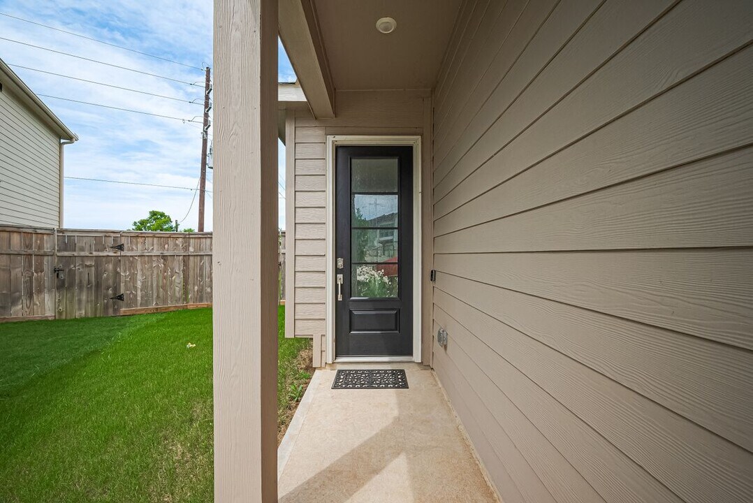 5435 Holly Hvn Ct in Fulshear, TX - Foto de edificio
