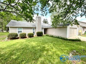 1021 Sharpsburg Dr SE in Huntsville, AL - Building Photo