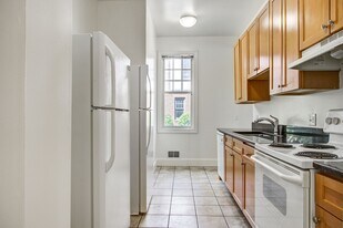 Victors Place in Ann Arbor, MI - Building Photo