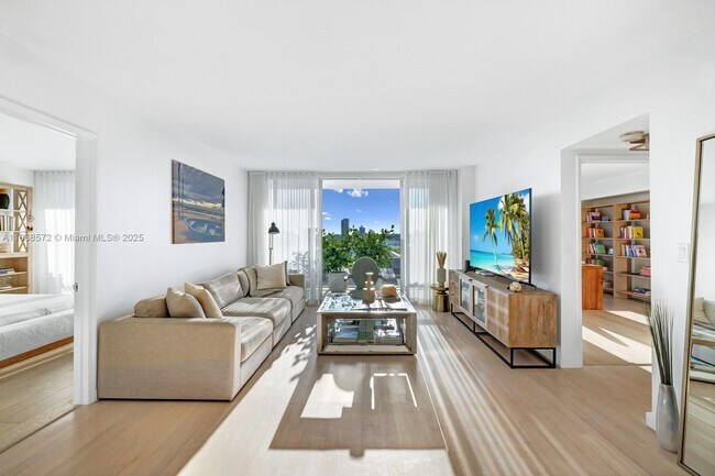 property at 1800 Sunset Harbour Dr