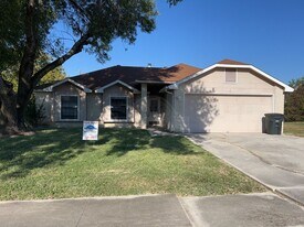 2001 Meadowbrook Dr in Killeen, TX - Building Photo
