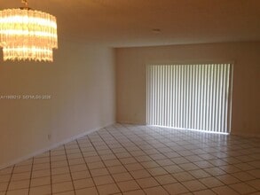 6300 S Falls Cir Dr in Lauderhill, FL - Building Photo - Building Photo