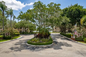 Applewood Village II in Coconut Creek, FL - Foto de edificio - Building Photo